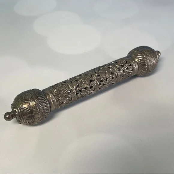 Antique Ornate Scroll Holder – 7” – Unmarked Silver Tone - Picture 2 of 8
